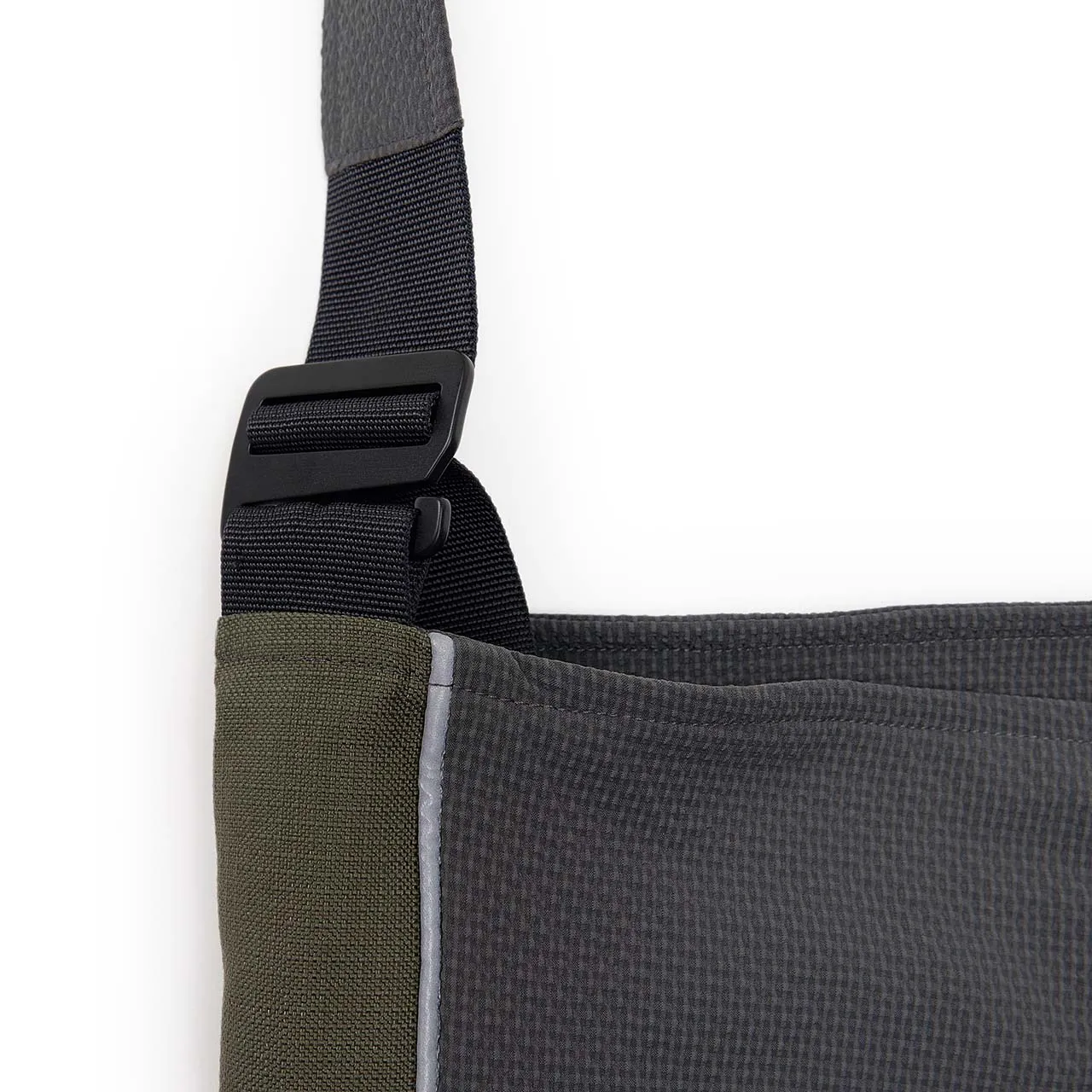 affxwrks panel bag (grey seersucker)