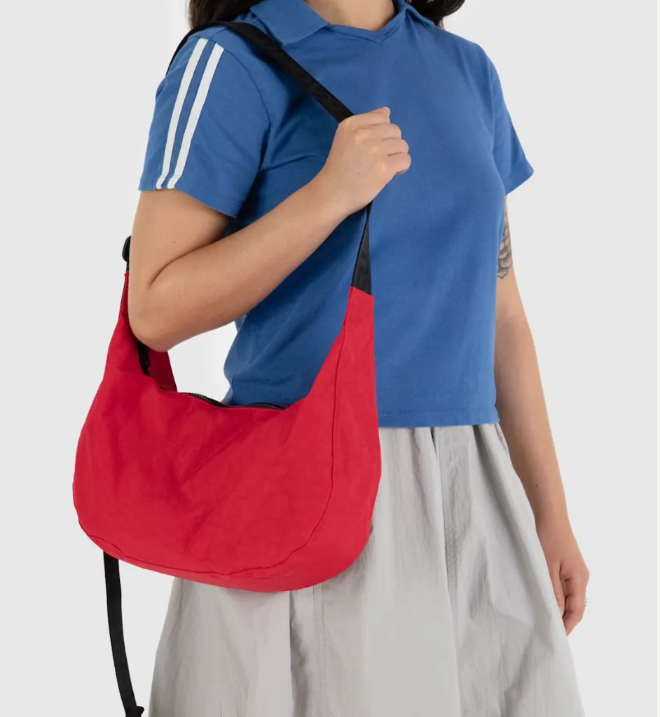 Baggu | Medium Crescent Bag in Red