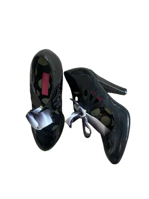 Betsy Johnson shoes size womens 5.5
