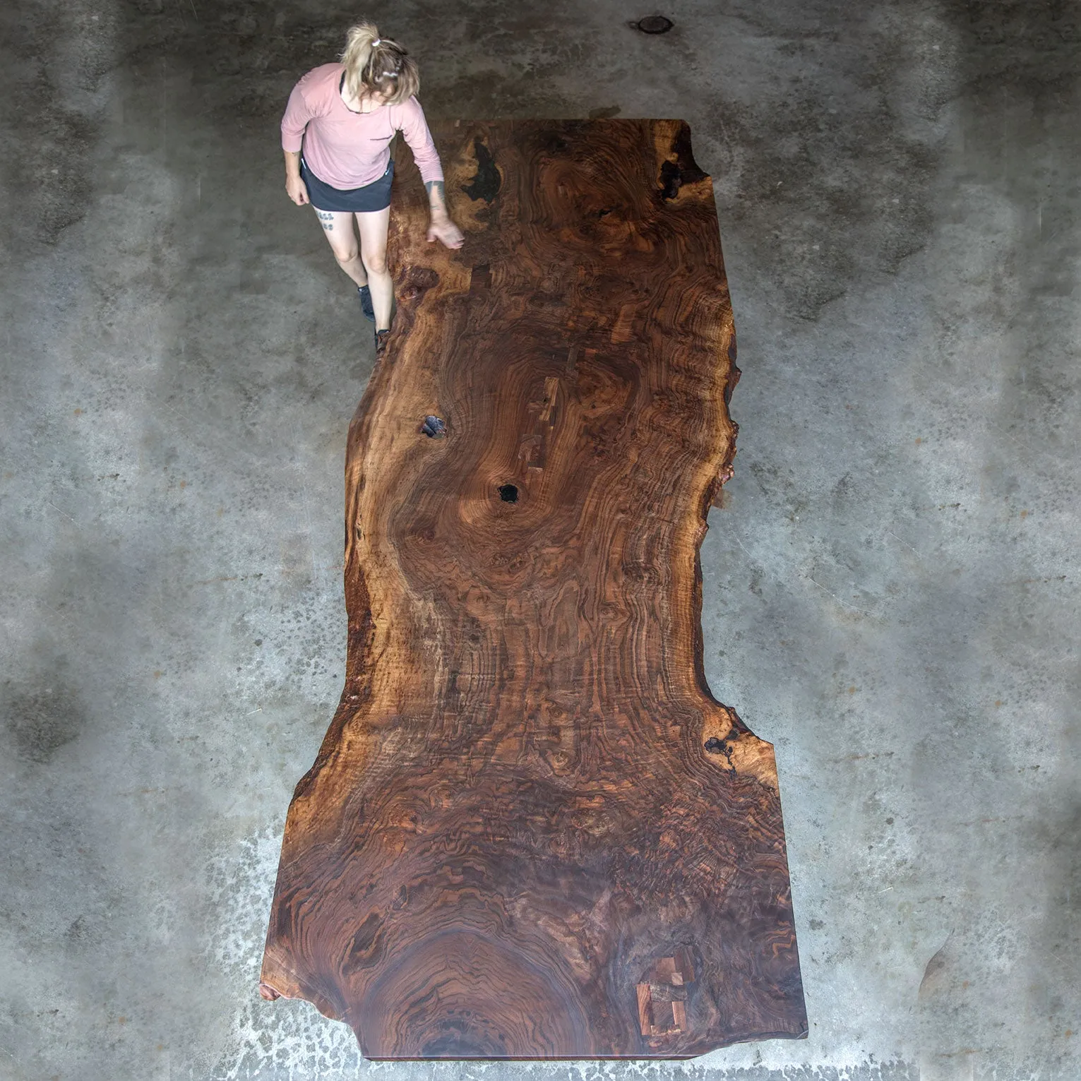 CRITICAL MASS DINING TABLE