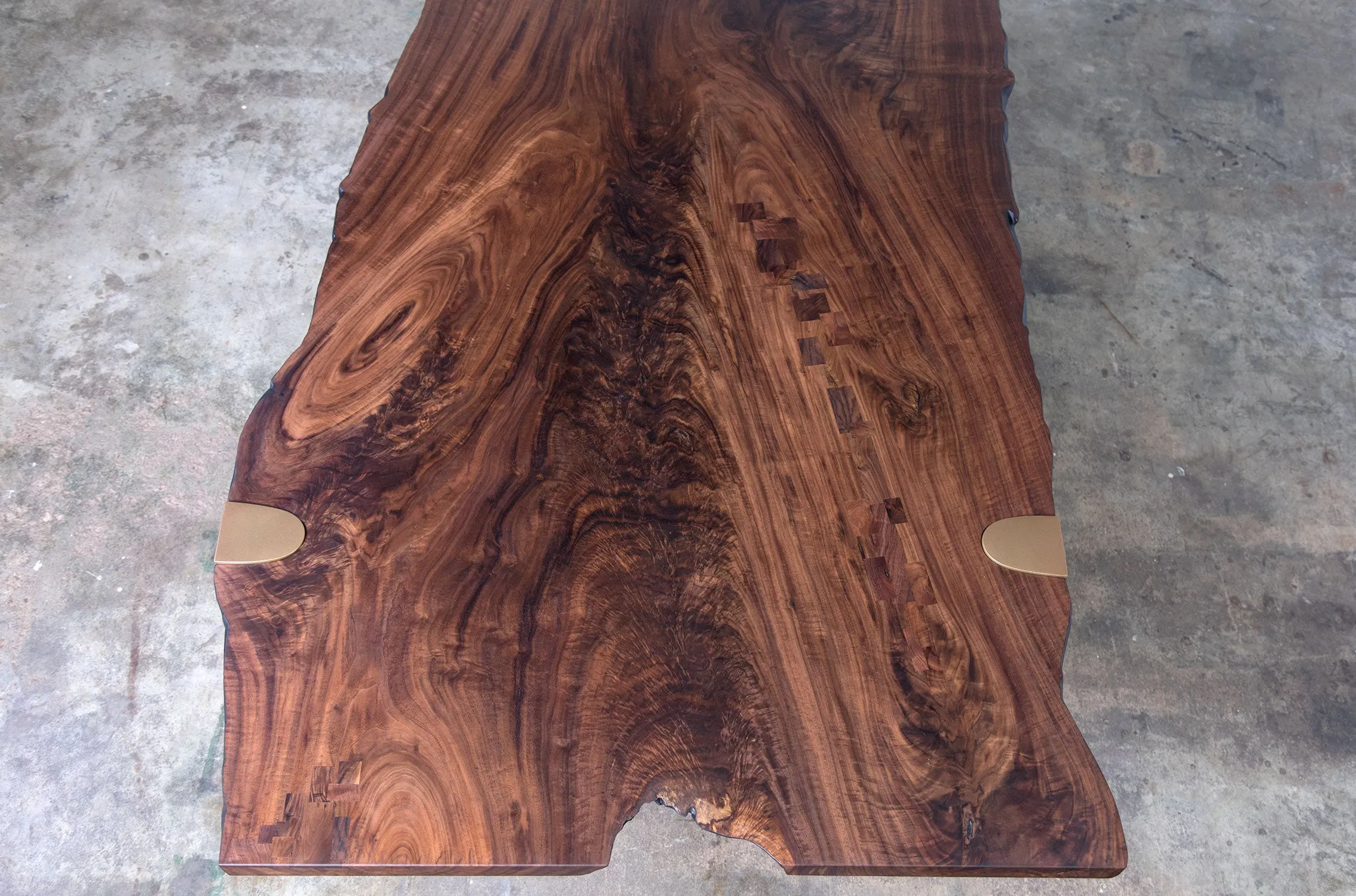 CRITICAL MASS DINING TABLE