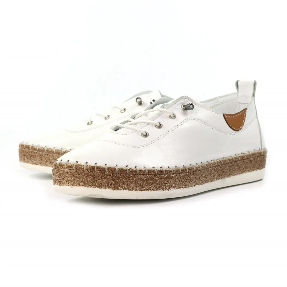 Lunar Evie White Lea Plimsoll