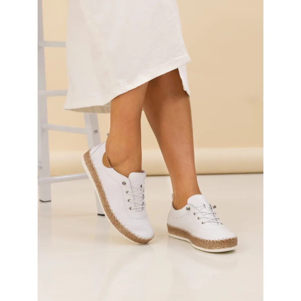 Lunar Evie White Lea Plimsoll