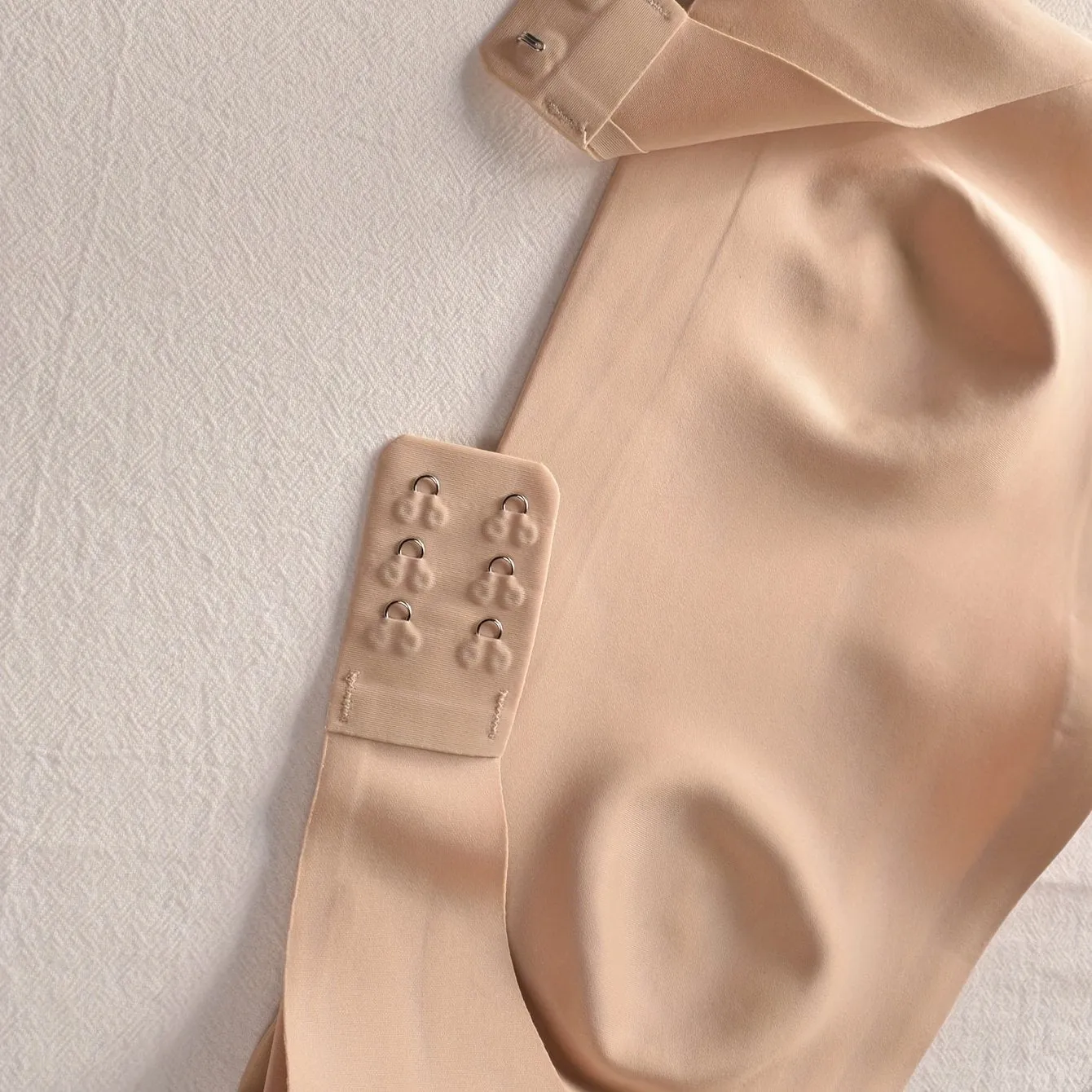 Silky Bustier Bra for Women - Elegant Seamless, Anti-Slip, No Underwire, Front Closure