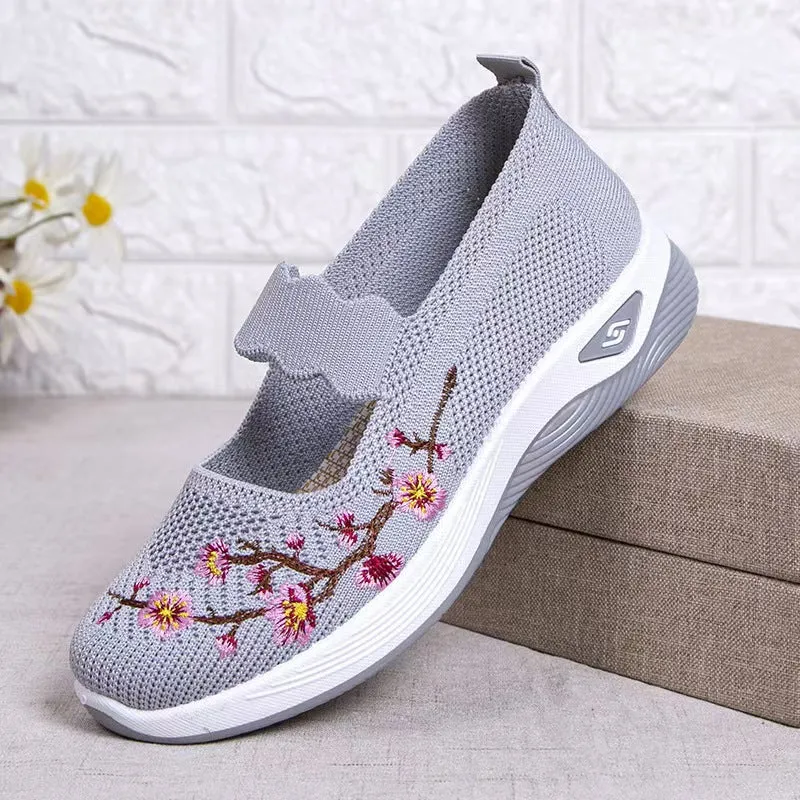 TRACY | ORTHOPAEDIC SLIP-ON SHOES WITH FLOWER EMBROIDERY