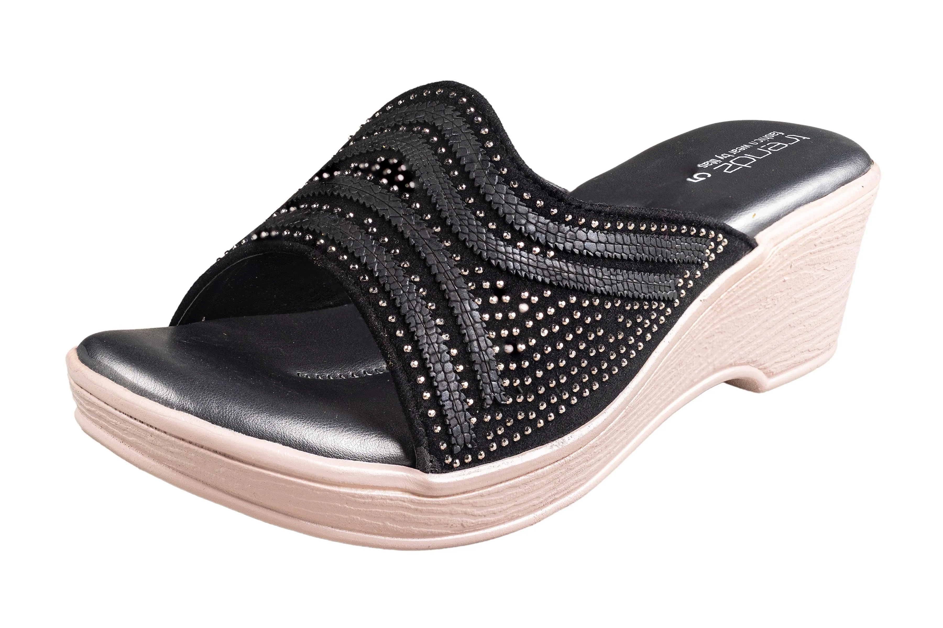 Trendz Ladies Black Chappal (Trnz C 250109)