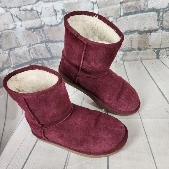 UGG Koolaburra Suede Leather Shearling Fur Lined Winter Boots Cranberry Size 4