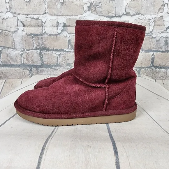 UGG Koolaburra Suede Leather Shearling Fur Lined Winter Boots Cranberry Size 4