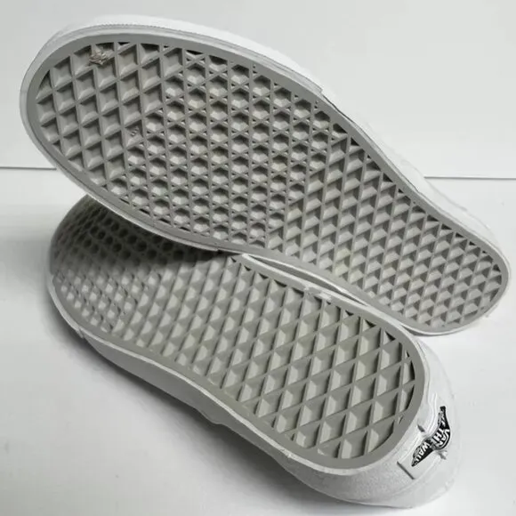 VANS Mens Classic Slip On Sneaker White Size 9.5 M