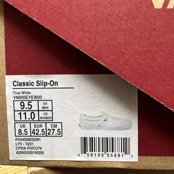 VANS Mens Classic Slip On Sneaker White Size 9.5 M