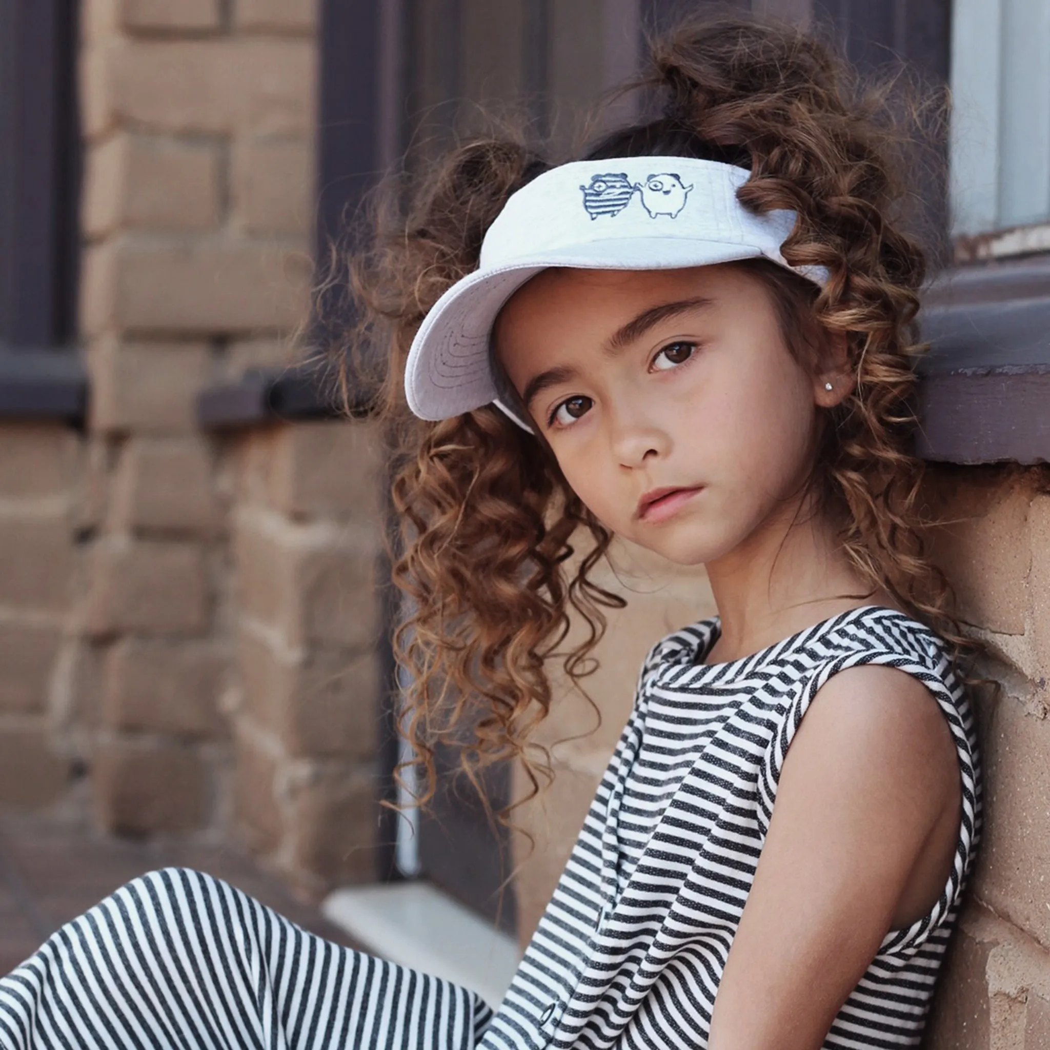X   O Sun Visor